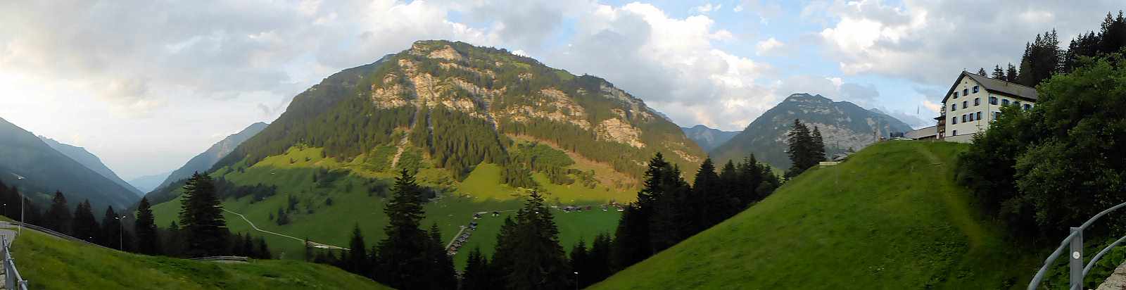 Panorama zum Schönberg mit Berggasthaus Sücka