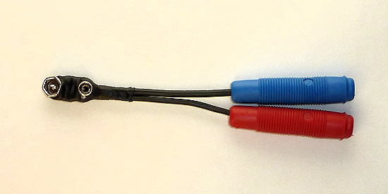 Batterie clip with banana jacks
